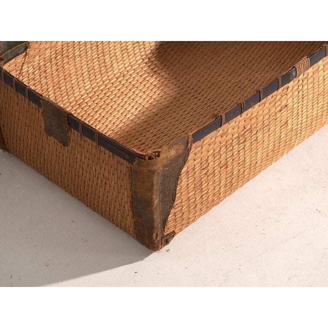 Vintage Kōri Trunk in Willow Wicker, Japan, 1920 For Sale - Image 9 of 12