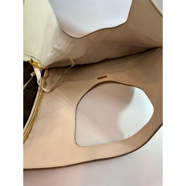 Tom Ford Authentic TOM FORD Alix flat tote Shoulder bag , ALIX Leather Handbag White, New For Sale - Image 4 of 18