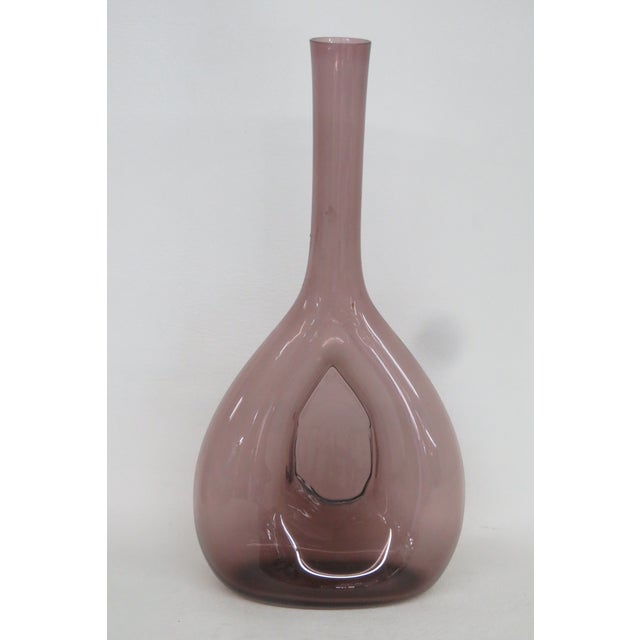 Mid-Century Modern Purple Pinched Bulb Vase Made in Sweden Mid Century Modern Sculpted Glass 4745b For Sale - Image 3 of 17