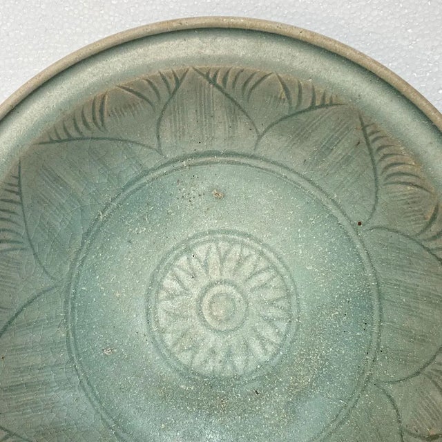 Large Thai Sawankhalok Celadon Stoneware Bowl For Sale In Denver - Image 6 of 12