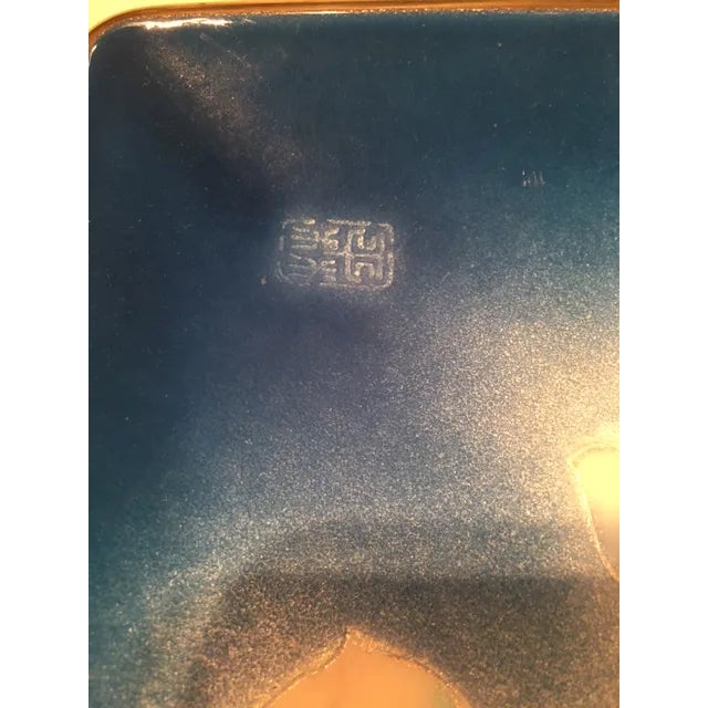 I love the colors and form of this "wireless" cloisonné tray. It was produced by Takenori Hirabayashi workshop from 1950s...