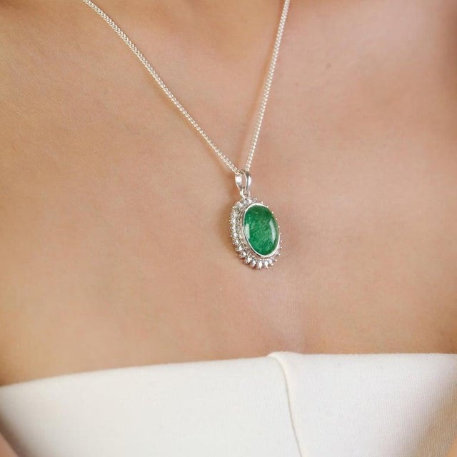 Large 8.8 Ct Oval Emerald & Diamond Halo Pendant in 925 Sterling Silver- Elegant Fine Jewelry For Sale - Image 6 of 12