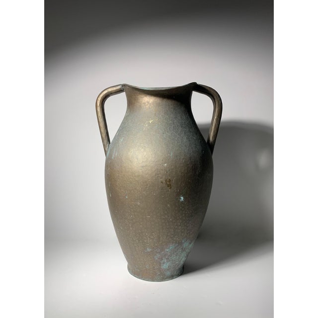 Mid-Century Modern A Large Italian Egidio Casagrande Hammered Brass Garden Urn Vase / Aldo Tura For Sale - Image 3 of 7