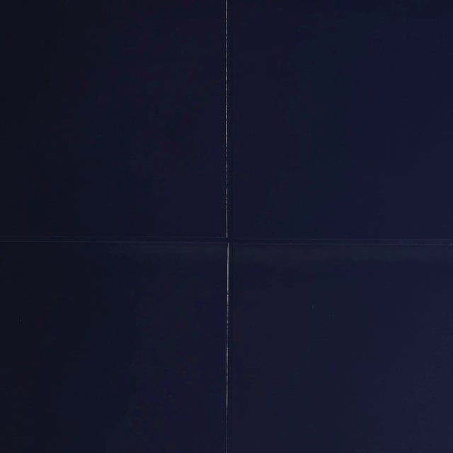 Contemporary Sample - Schumacher Glossed Vellum Wallpaper in Navy For Sale - Image 3 of 3