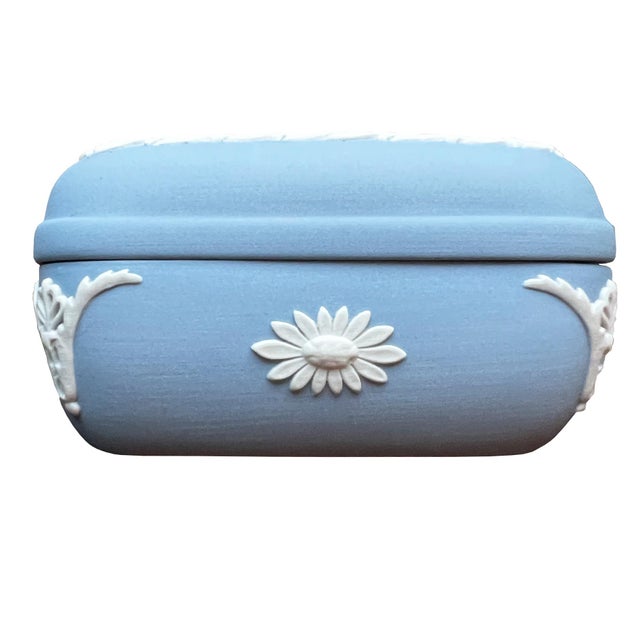 Early 20th Century Wedgwood Blue Jasperware Lidded Trinket Box With Neo Classical Relief For Sale - Image 10 of 11