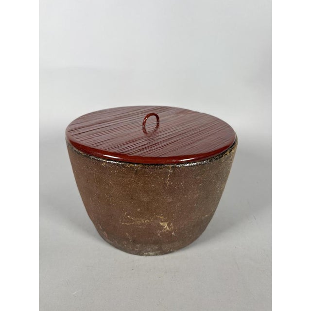 Early 18th Century Japanese Stoneware and Lacquer Water Container, 1700 For Sale - Image 5 of 8