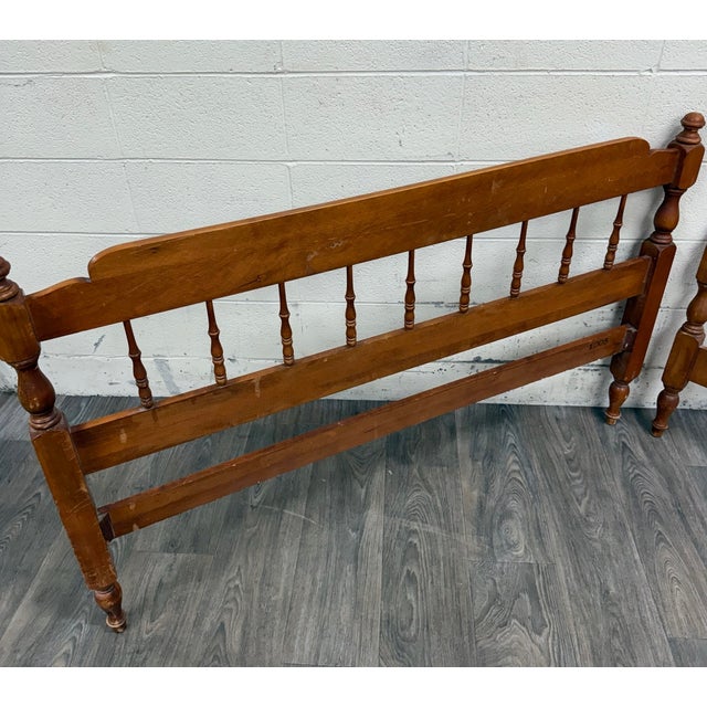 Vintage Full Size Early American Colonial Jenny Lind Spindle Bed For Sale In Kansas City - Image 6 of 16