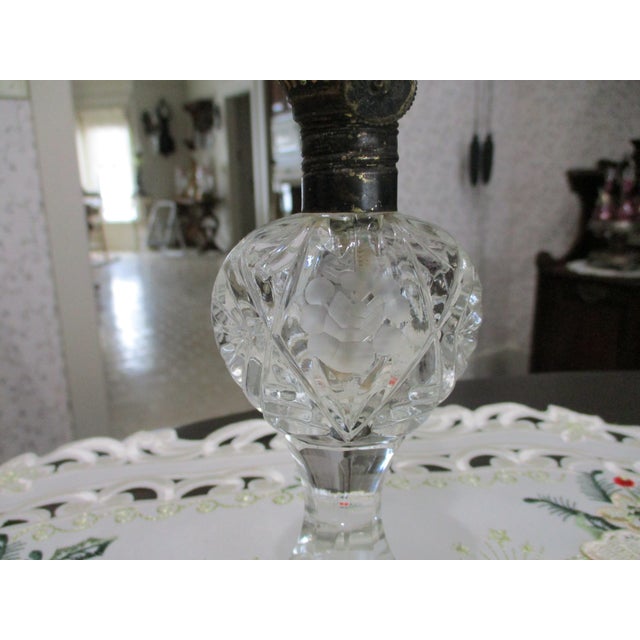 American Extremely Rare Hawkes Miniature Oil Lamp Signed Etched Flower American Brilliant Period For Sale - Image 3 of 18