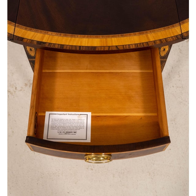 Brown Pair of Stickley Inlaid Mahogany Drop-Leaf Pembroke Tables For Sale - Image 8 of 18