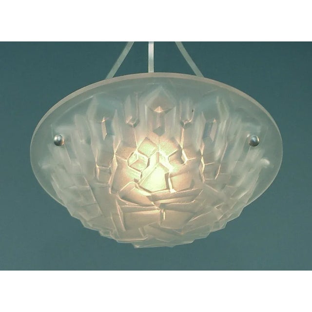 Beautifully signed both Degué (in flowery script, how exquisitely FRENCH) and "Compeigne" on the rim (where there are a...