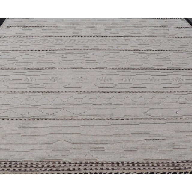 Contemporary Mid 20th Century Large Modern Rug in Muted Off White. Light Brown With Minimalist Design For Sale - Image 3 of 12