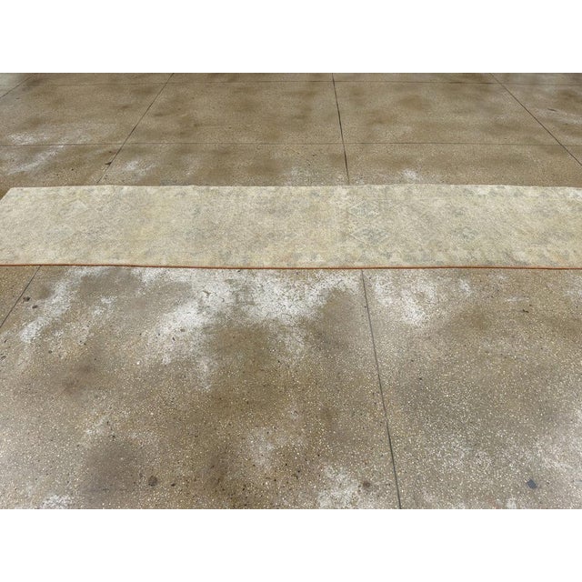Galerie Shabab Collection Mid-20th Century Turkish Anatolian Runner For Sale In New York - Image 6 of 10