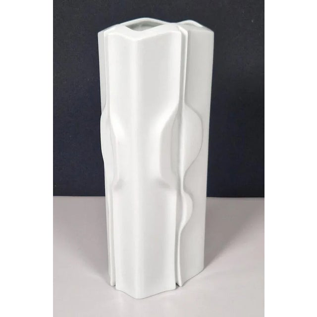 Great White Klaus Henning Vase Made of Porcelain. The Vase was made for fürstenberg germany and in good vintage condition....