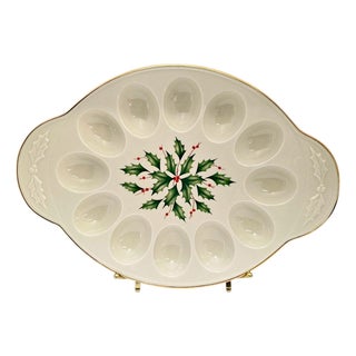 Late 20th Century Lenox Holiday Holly-and-Berry Porcelain Deviled Egg Platter With Gold Trim For Sale