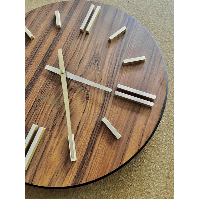 Seth Thomas Clock Company Mid Century Modern “Sphere” Wall Clock | by Seth Thomas Clock Company For Sale - Image 4 of 9