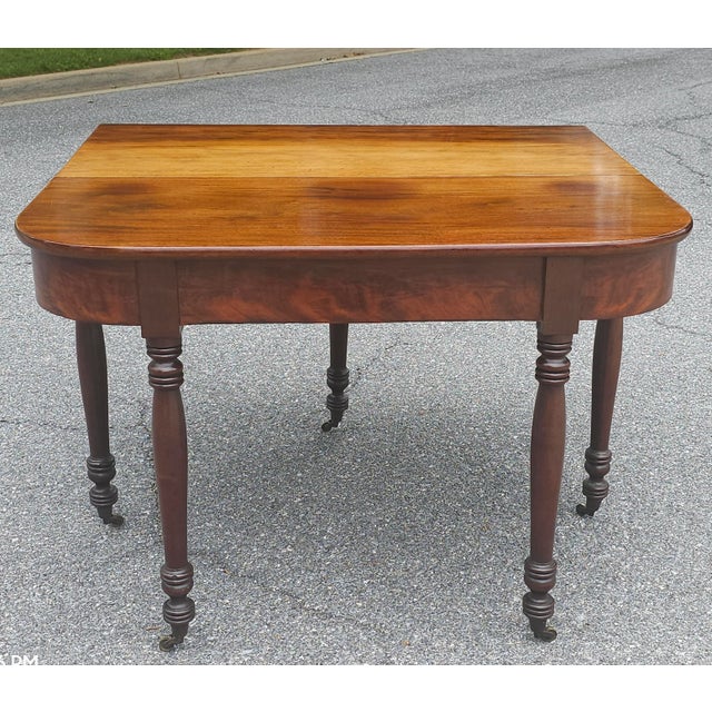 Traditional Early 1800s Federal Mahogany Single Drop Leaf Table For Sale - Image 3 of 11