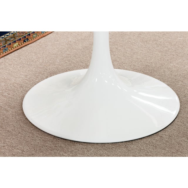 Mid 20th Century Modway 60' White Saarinen Style High Gloss Tulip Oval Dining Table For Sale - Image 5 of 5