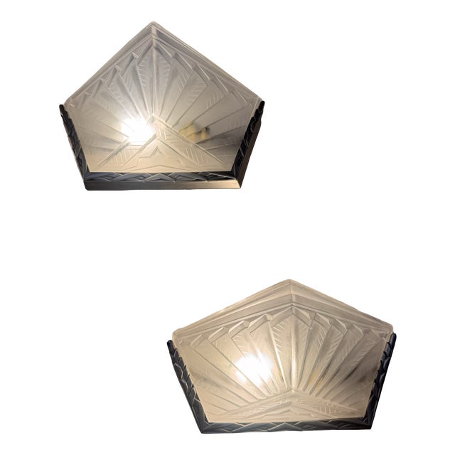 Art Deco Wall Lights in Pressed Glass and Nickel-Plated Bronze, Set of 2 For Sale