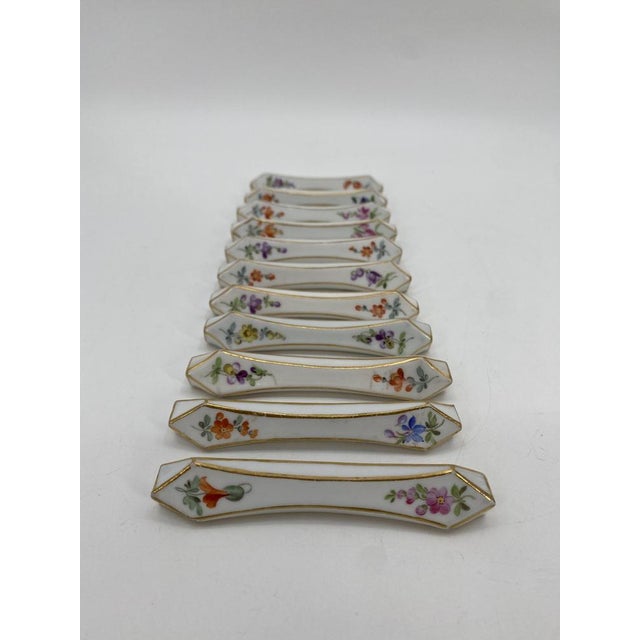 Porcelain Knife Rest with Flowers and Gold Rim from Meissen, Germany, 1900s For Sale - Image 4 of 12