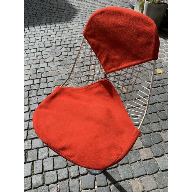 Very well preserved. The fabric would have to be ironed. They are rare originals that have stood in the construction...