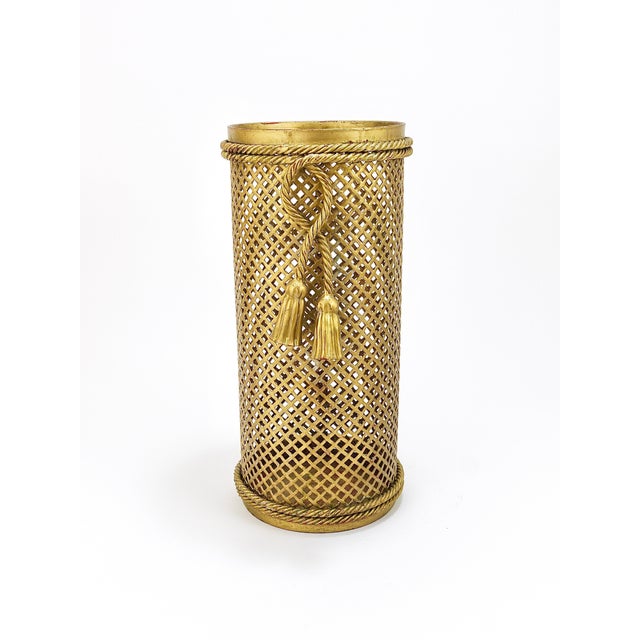 A beautiful cylindric Hollywood Regency umbrella stand from the 1950s, manufactured by Li Puma, Firenze in Italy. Made of...