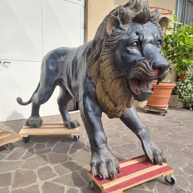 Large Bronze Sculptures of Lions, 1870, Set of 2 For Sale - Image 15 of 18