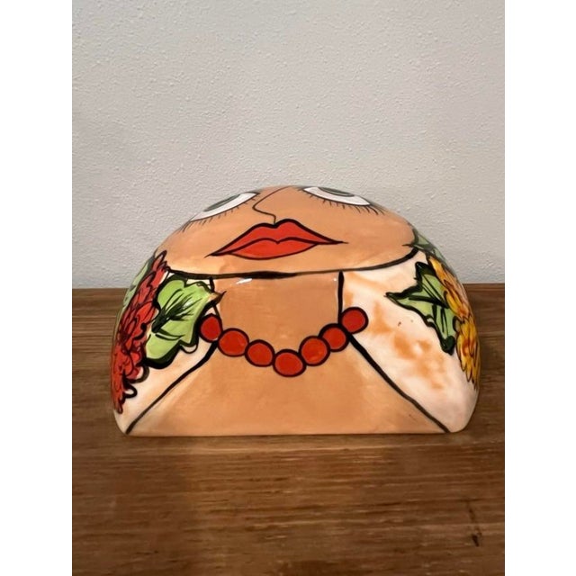 Signed One-of-a-Kind Patricia Galding Paquin Lady Face Wall Planter 1998 Hand-Painted Ceramic Folk Art For Sale - Image 4 of 9