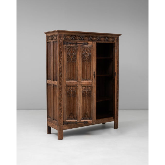 1920s French Gothic Oak Cabinet in Original Patina For Sale In Greensboro - Image 6 of 18