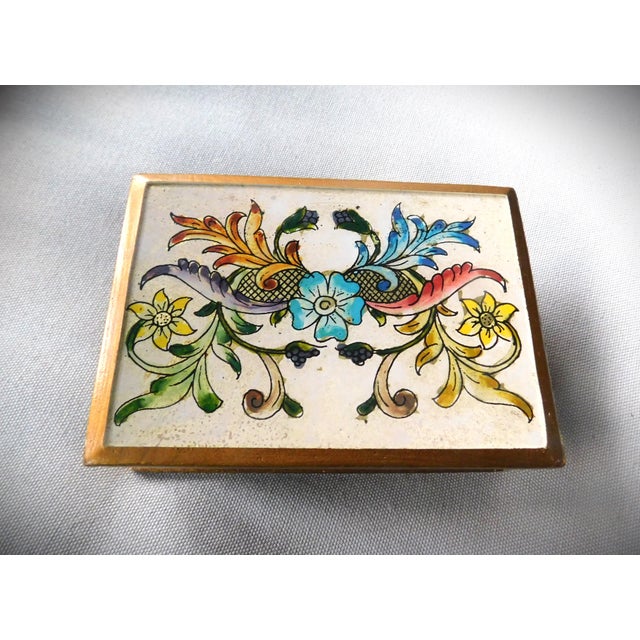 Vintage Hand Painted Floral Jewelry Trinket Box For Sale In New York - Image 6 of 9