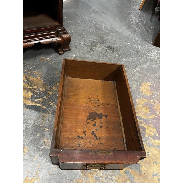 Mahogany Rhode Island Desk in the style of John Townsend For Sale - Image 3 of 18