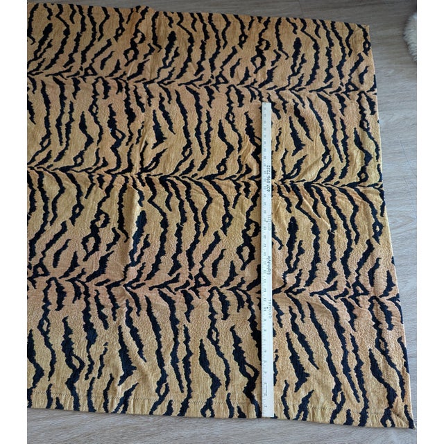 Vintage 1990s Lee Jofa "Tiger" Woven Jacquard Throw For Sale - Image 9 of 10