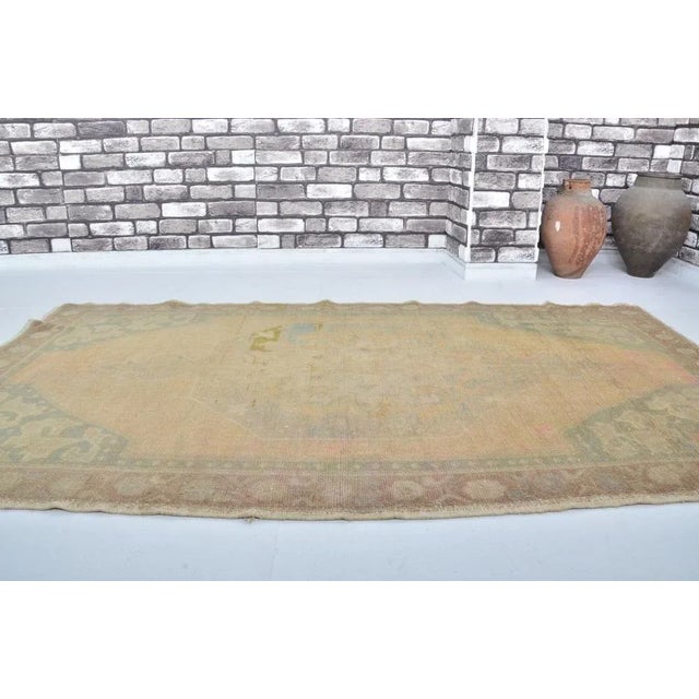 Oushak Handmade Neutral Area Rug, 1960s For Sale - Image 9 of 11