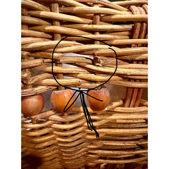 Vintage 1970s Woven Wicker Basket With Wood Bead Detail & Handle For Sale - Image 12 of 14