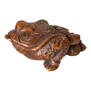 20th Century Japanese Carved Boxwood Netsuke of a Three Legged Toad or Frog For Sale