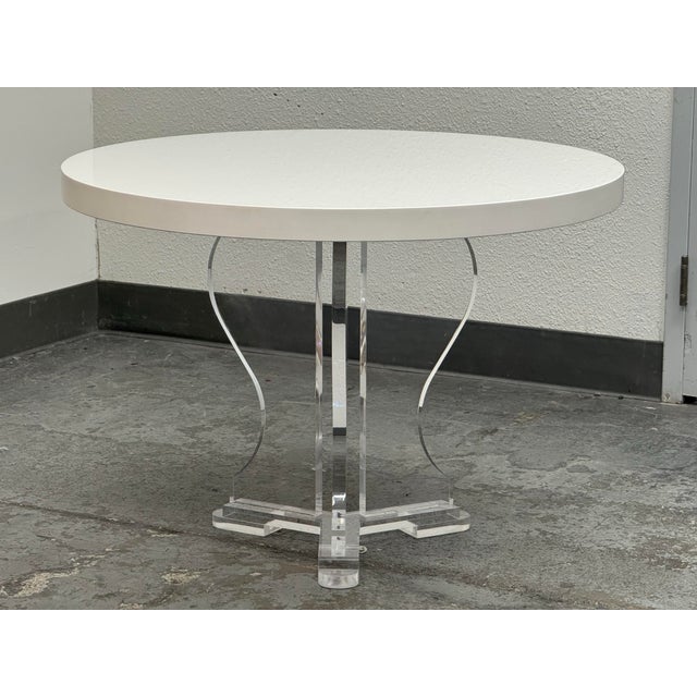 Contemporary Bespoke Round White Caesarstone Top + Lucite Pedestal Base, 42 Inches For Sale - Image 3 of 12