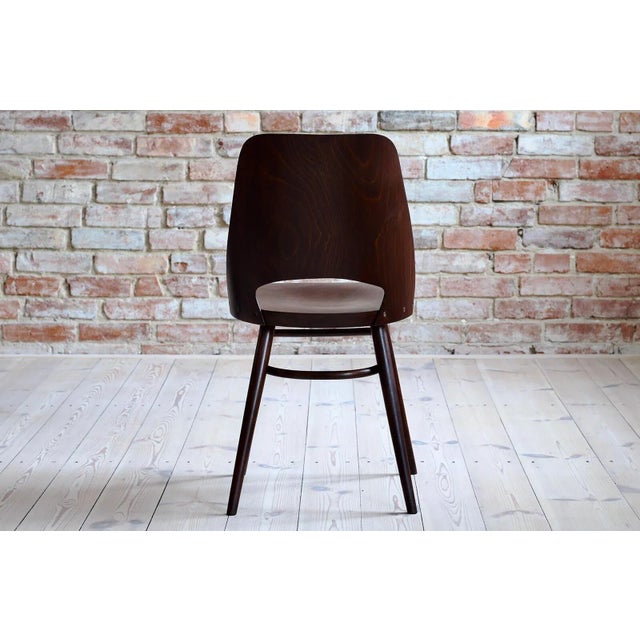 Brown Model 514 Dining Chairs in Beech Veneer by Radomir Hofman for TON, Set of 4 For Sale - Image 8 of 14