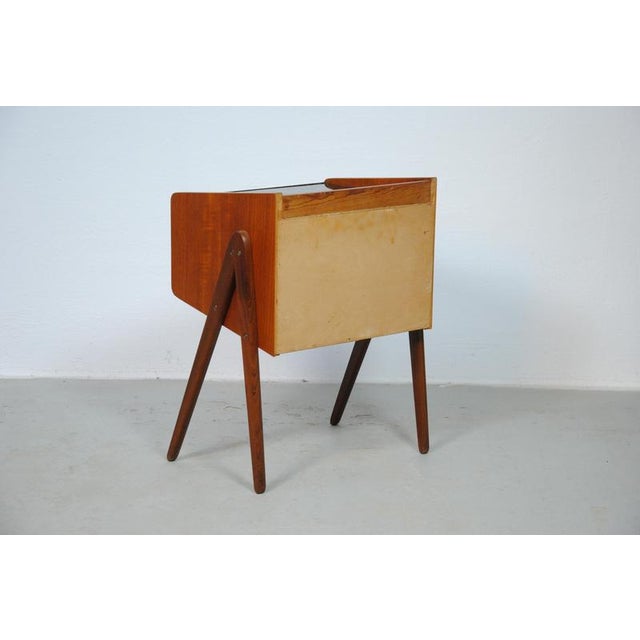 Fully Restored Teak Nightstands with Decorated Glass Tabletops, 1960s, Set of 2 For Sale - Image 4 of 7