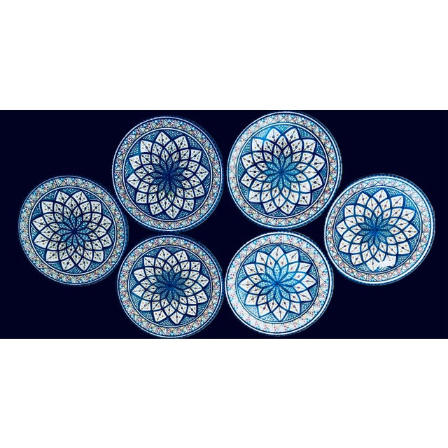 Rustic European 1990s Moroccan Tunisian Ceramic Hand Painted Large Plates- Set of 6 For Sale - Image 3 of 11