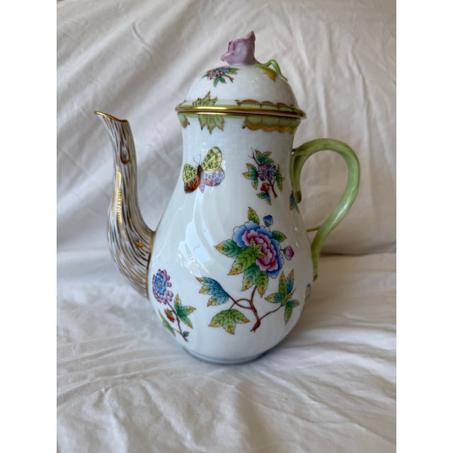 Title: Mid-20th Century Herend Hungary "Queen Victoria" Hand-Painted Porcelain Tea Service with Serving Tray. Description:...