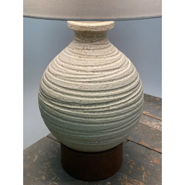 Bitossi Vintage Bulbous Greige Pietra Decor Series Textured Terracotta Lamp by Bitossi for Raymor, Circa 1950s For Sale - Image 4 of 13