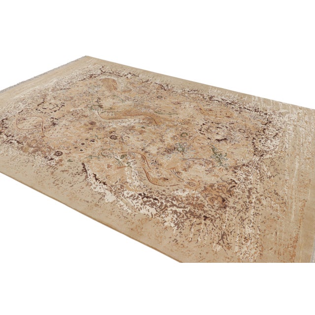 This hand-knotted wool 8x11 rug represents a bold new line of Rug & Kilim’s Modern Classic Collection—a series of...