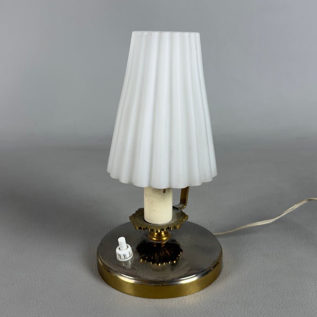 Vintage Table Lamps in Opaline Pleated Glass and Gold Metal, 1960s, Set of 2 For Sale - Image 6 of 11