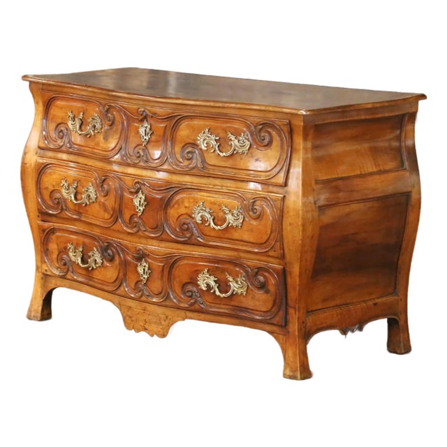 18th Century French Louis XV Walnut Serpentine “Commode Tombeau” From Bordeaux For Sale