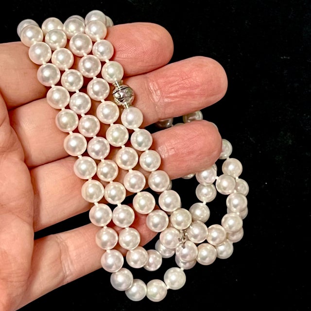 White 1990s Mikimoto Estate Akoya Pearl Diamond Necklace 36" 18k Gold For Sale - Image 8 of 12