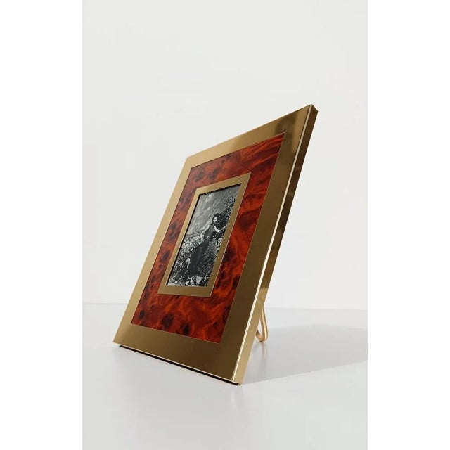 Italian Picture Frame in Gilded Aluminum and Faux Burl Formica in the style of Mascagni, 1970s For Sale - Image 12 of 17