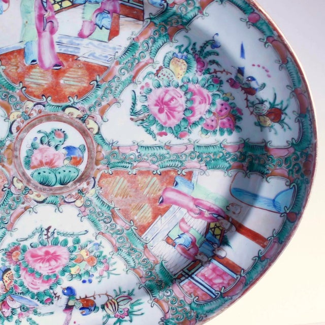Chinese 19th Century Rose Medallion Oval Porcelain Platter For Sale - Image 3 of 9