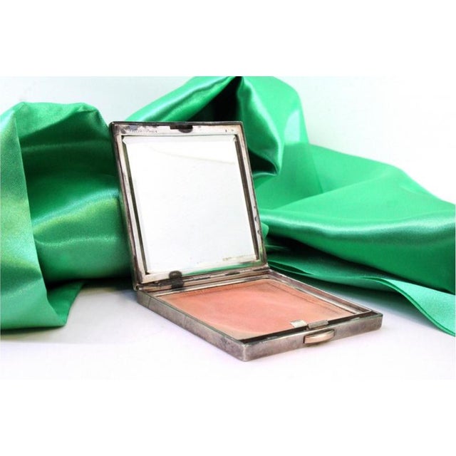 18k Gold Beauty Box and Case For Sale - Image 3 of 8