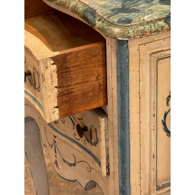 Italian 1920s Venetian Painted Petite Commode For Sale - Image 3 of 9