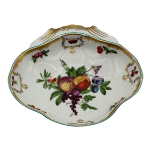 "Duke of Gloucester" Pattern Porcelain Shell-Shaped Sweetmeat Dish, Circa 2000
