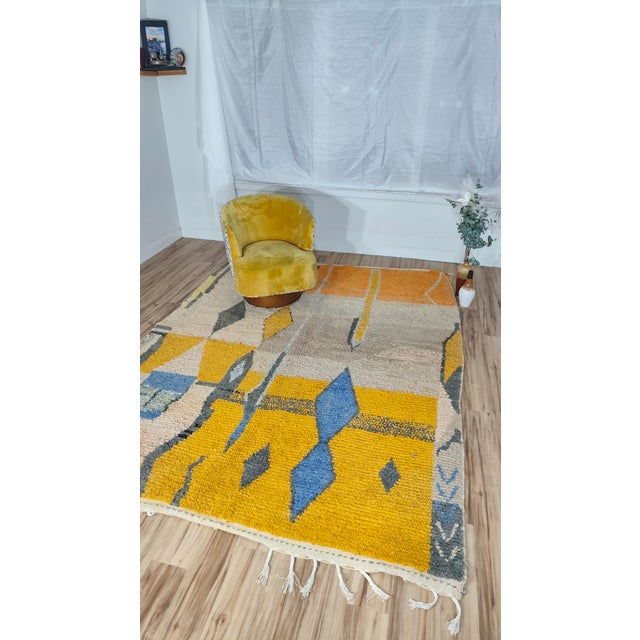 Handmade Moroccan Boujaad Rug, Mustard Grey Blue Diamond, 9'4" X 6'11" For Sale - Image 17 of 17